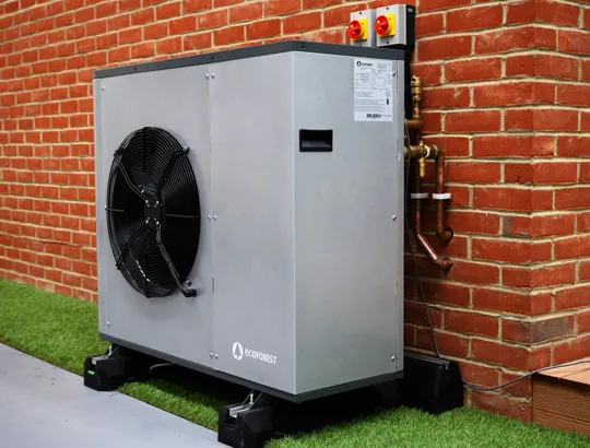 Heat pump repair and maintenance services